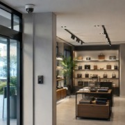 Solution de sécurité pour commerces : protéger les accès, les biens et les équipes